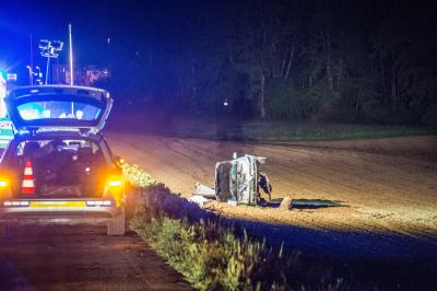 Aalen-Goldshoefe: Toedlicher Verkehrsunfall - Pkw landet auf Dach
